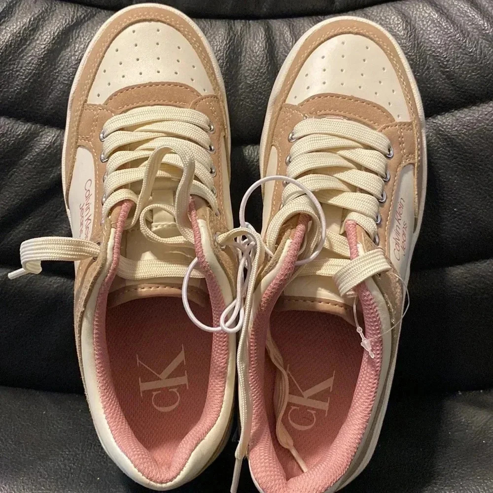 Brand New Calvin Klein Jeans Classic Sneakers Womens Cupsole Sneaker - Size 6M - Picture 7 of 7